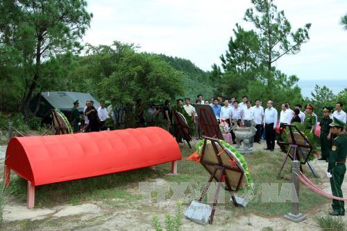 Đồng chí Nguyễn Thiện Nhân dâng hương tưởng nhớ Đại tướng Võ Nguyên Giáp